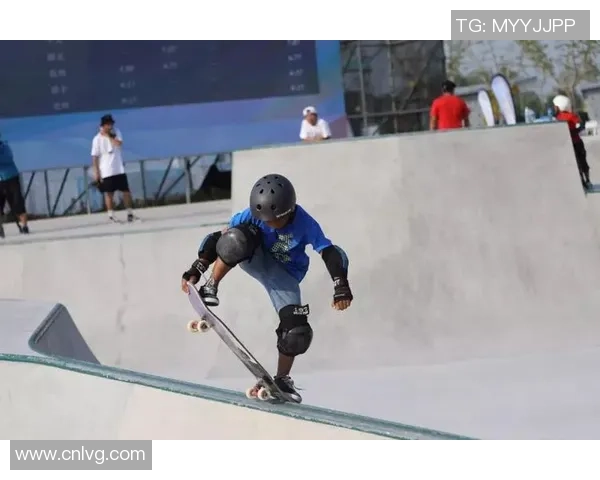 南京滑板队在极限运动联赛中以60分稳居积分榜首位